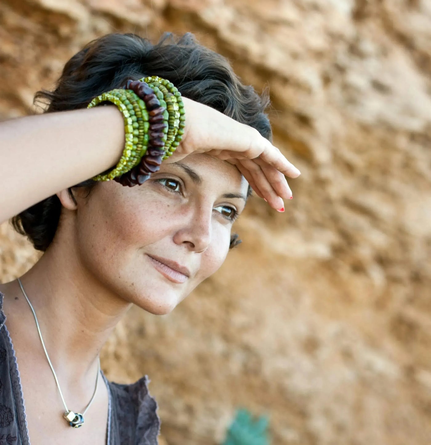 Bracelets, colliers & pendentifs — sélectionnés avec soin